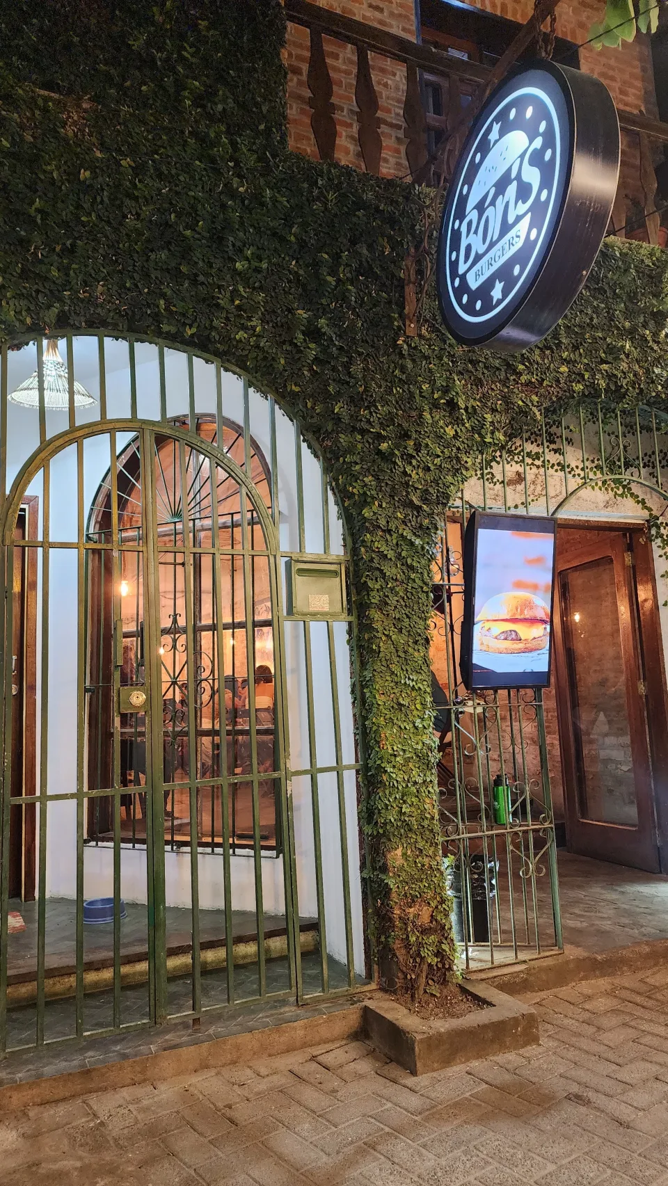 Bóris Burgers, Itacaré