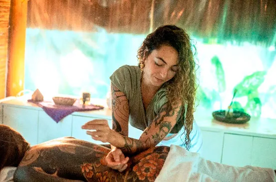 Massagem Itacaré l Massagem relaxante | Ayurvedica -Mariane, Itacaré
