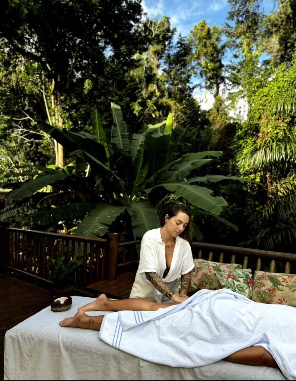 Massagem Itacaré l Massagem relaxante | Ayurvedica -Mariane, Itacaré