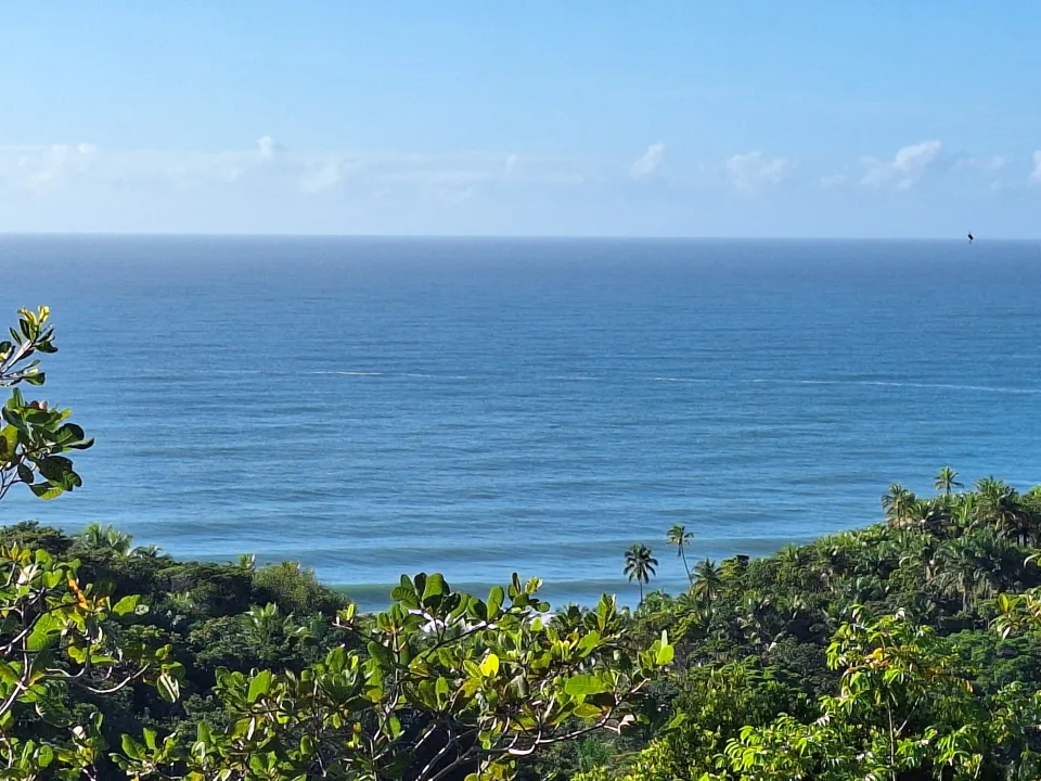 Acesso de carro aos estacionamentos da praia de Jerubucaçu, Itacaré