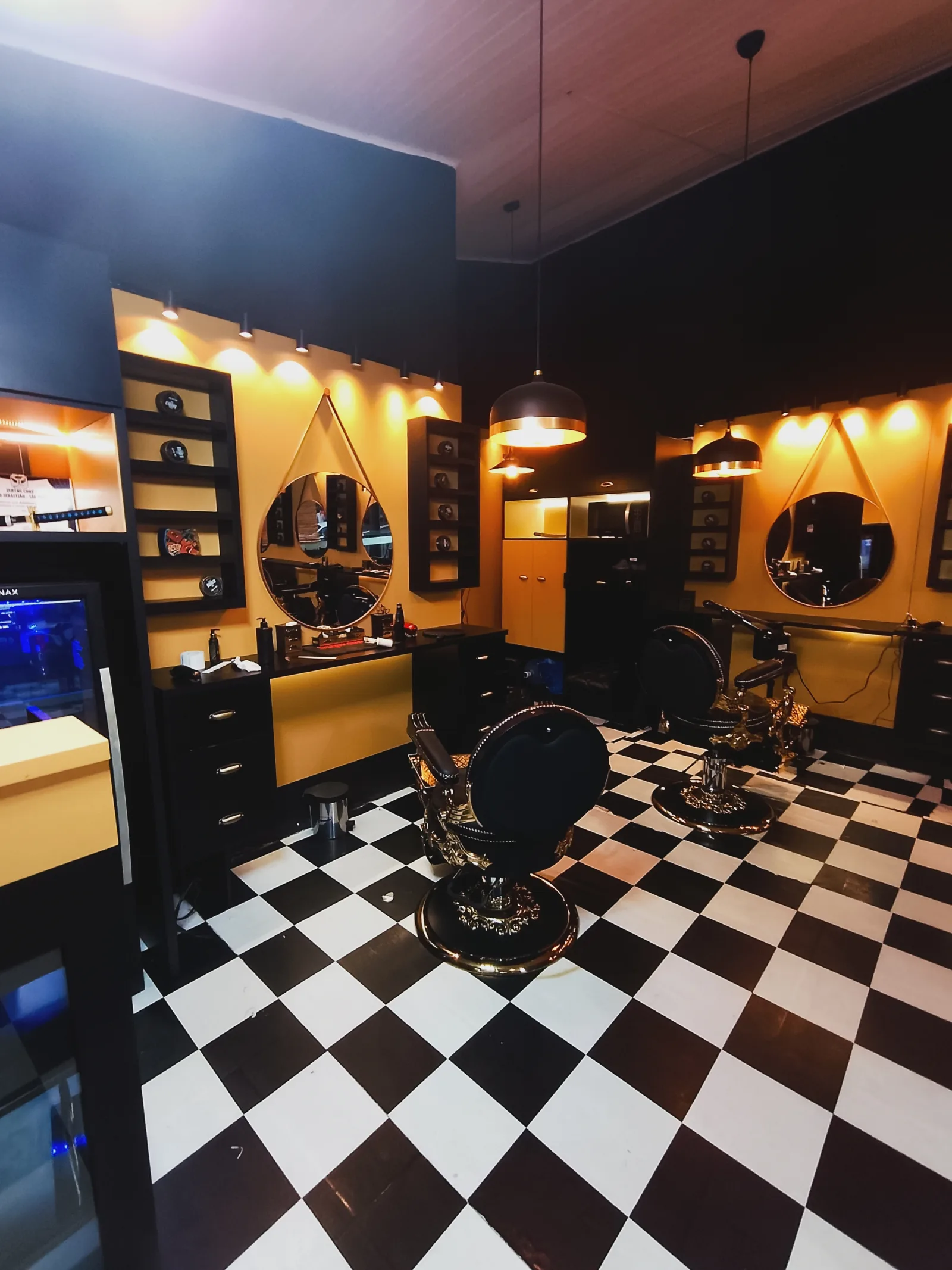 Barbearia Nikas barbershop aberta, Itacaré