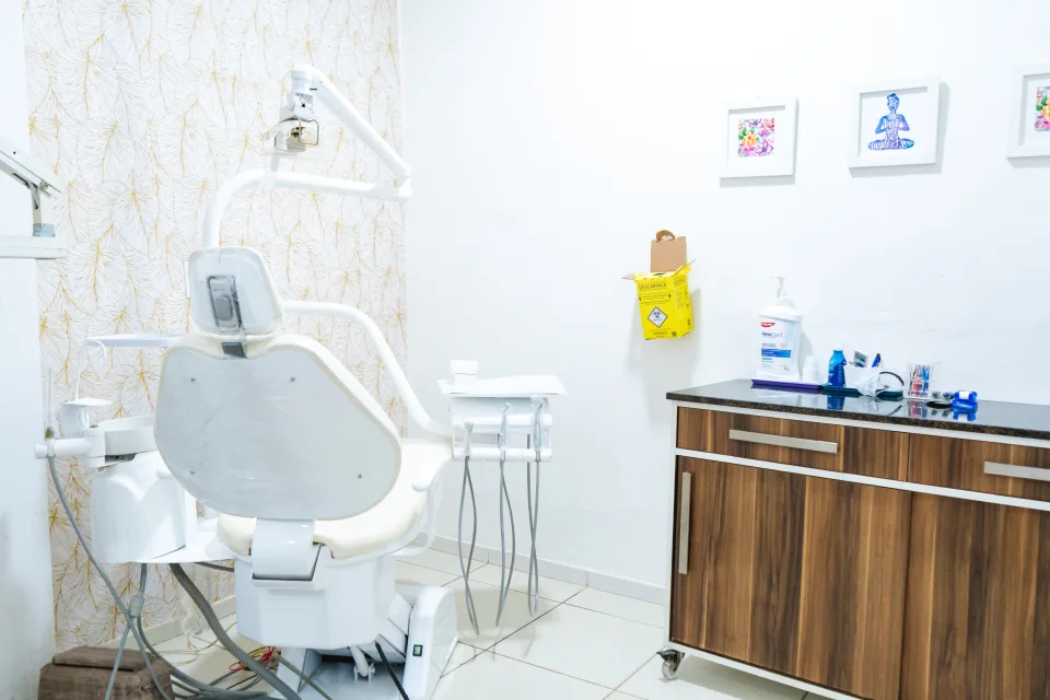 Dentista Cristianne Handa | Clínica CliDent Itacaré, Itacaré
