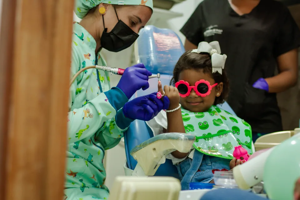 Dra Rose. Atendimento odontológico infantil, Itacaré