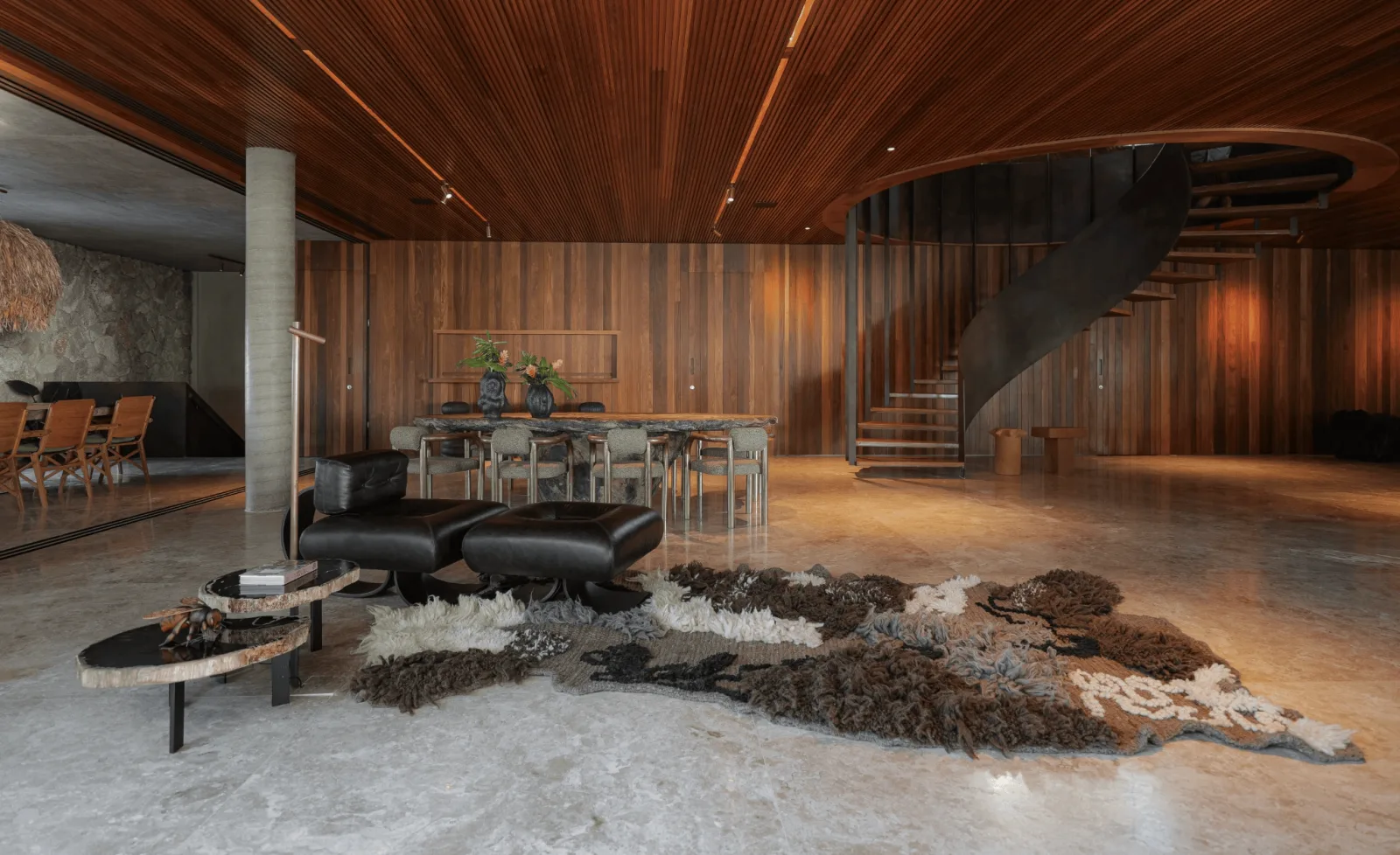 A sala, com interiores de Janice Miguel